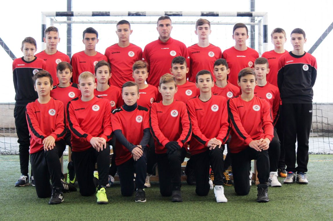 Zoom in Деца - родени 2004/05 г.