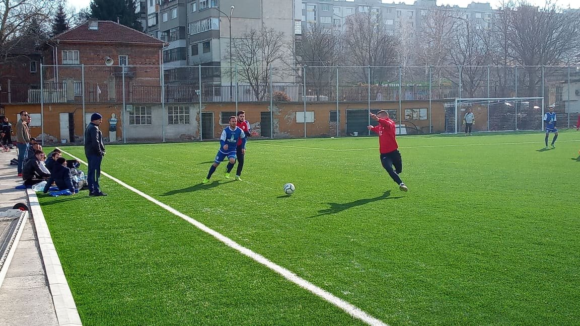 Zoom in Локо (Русе) - Дунав (Сливо поле)