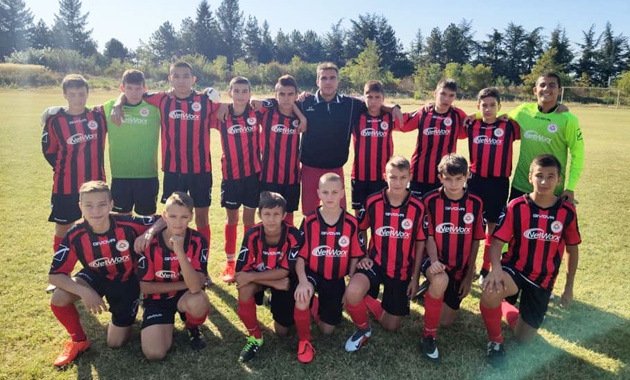 Zoom in Локомотив U15 (Русе)