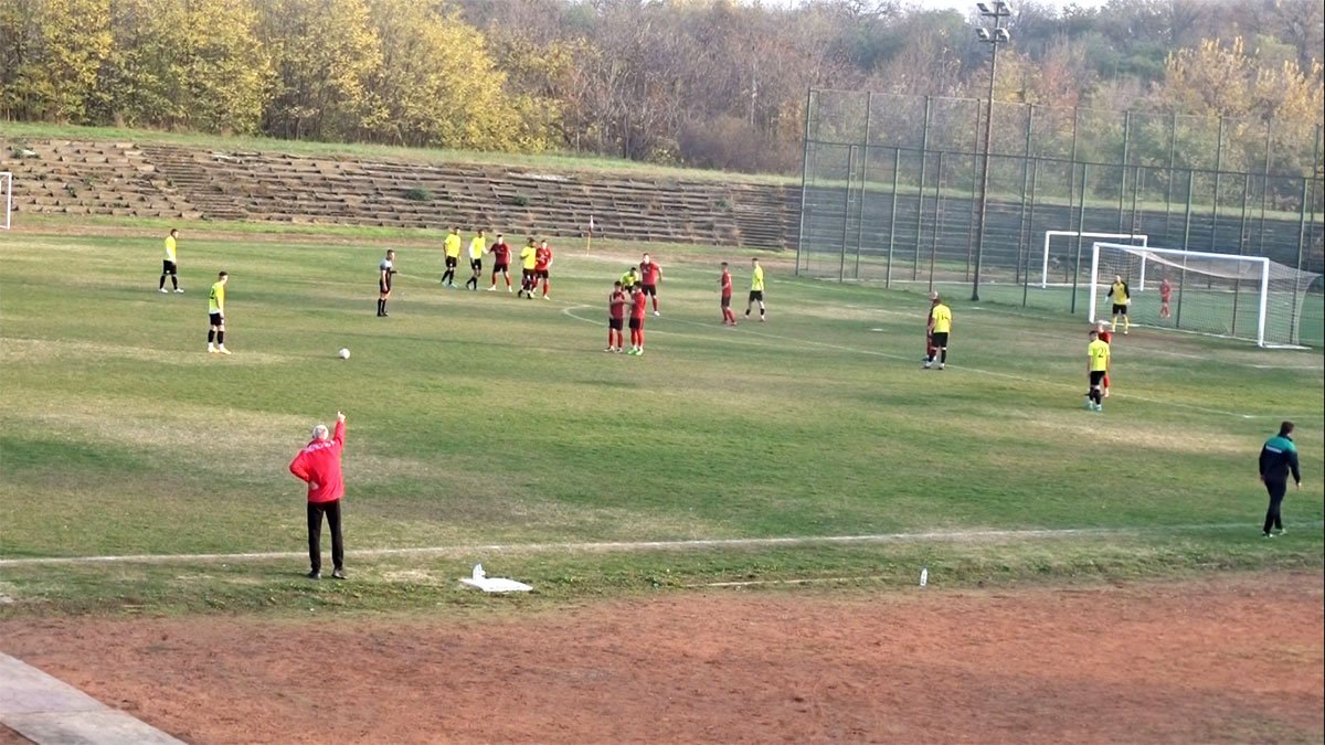 Zoom in Локо (Русе) - Септември (Тервел)