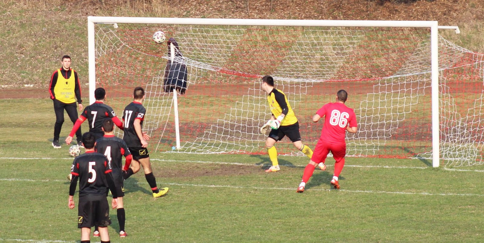 Zoom in Черноломец - Локо (Русе)