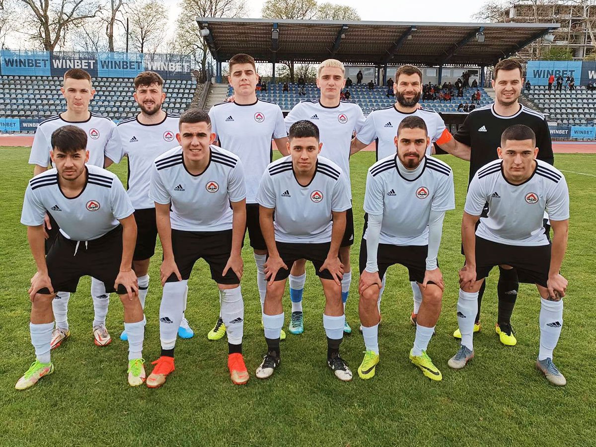 Zoom in Локо (Русе) - Ботев (Нови пазар)