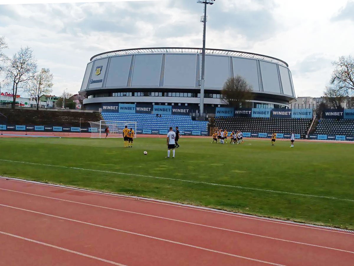 Zoom in Локо (Русе) - Ботев (Нови пазар)