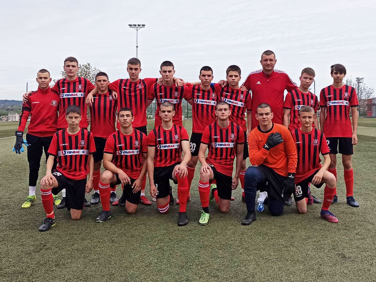 Zoom in Локомотив U17