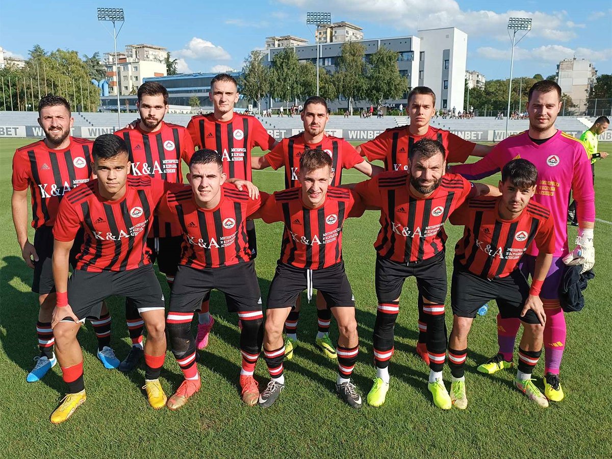 Zoom in Дунав II - Локо (Русе)