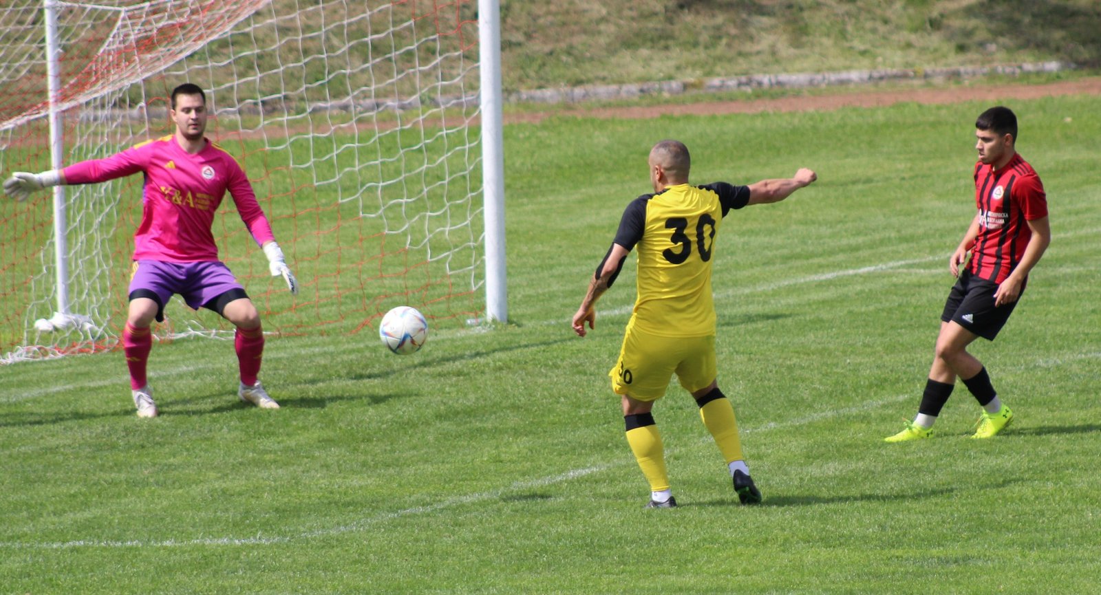 Zoom in Черноломец - Локо (Русе)