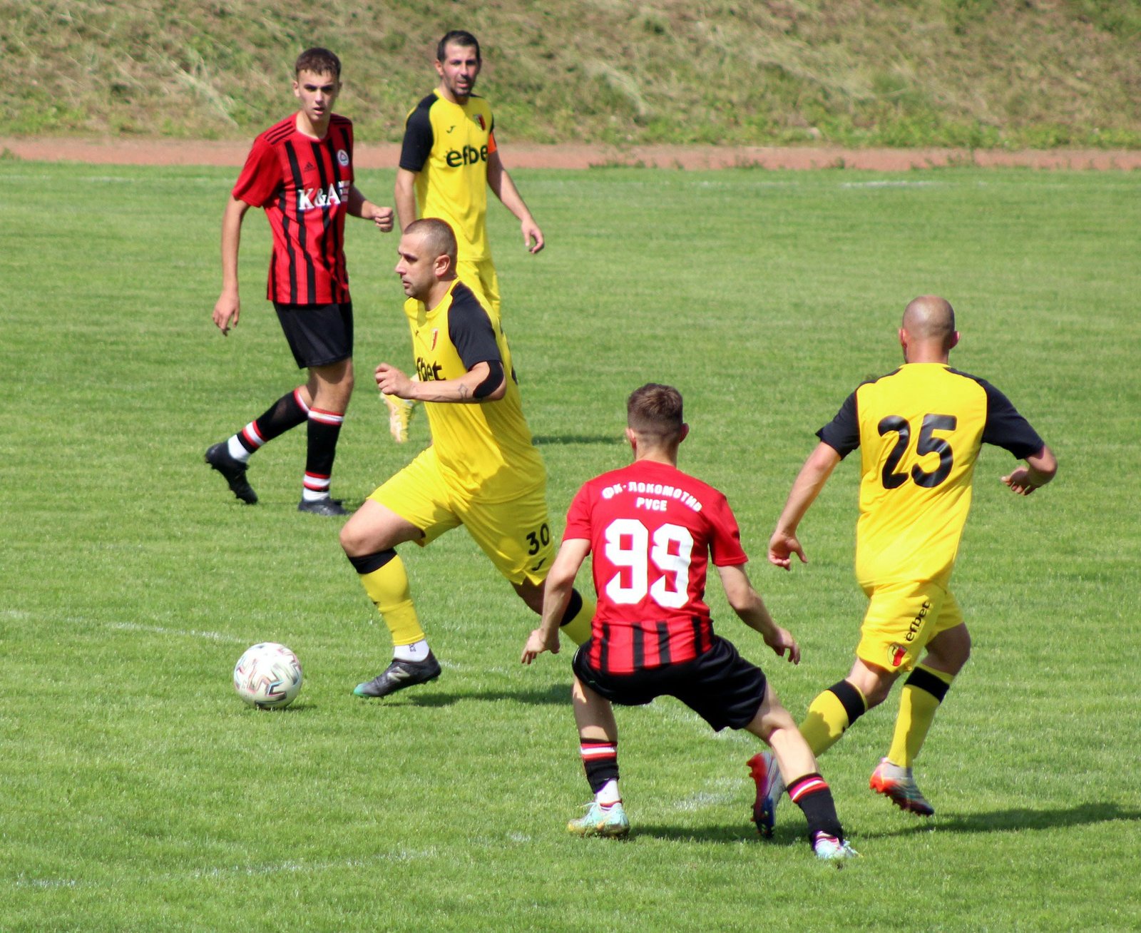 Zoom in Черноломец - Локо (Русе)