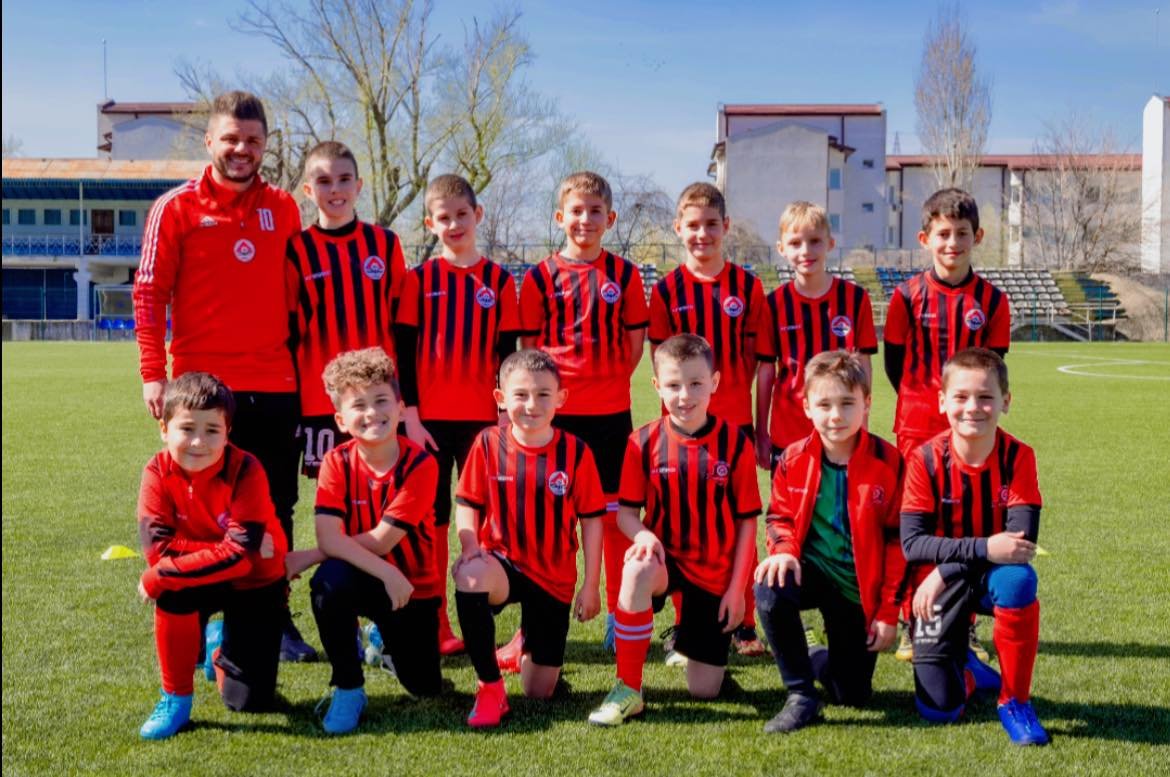 Zoom in Локо (Русе), род. 2015 г.