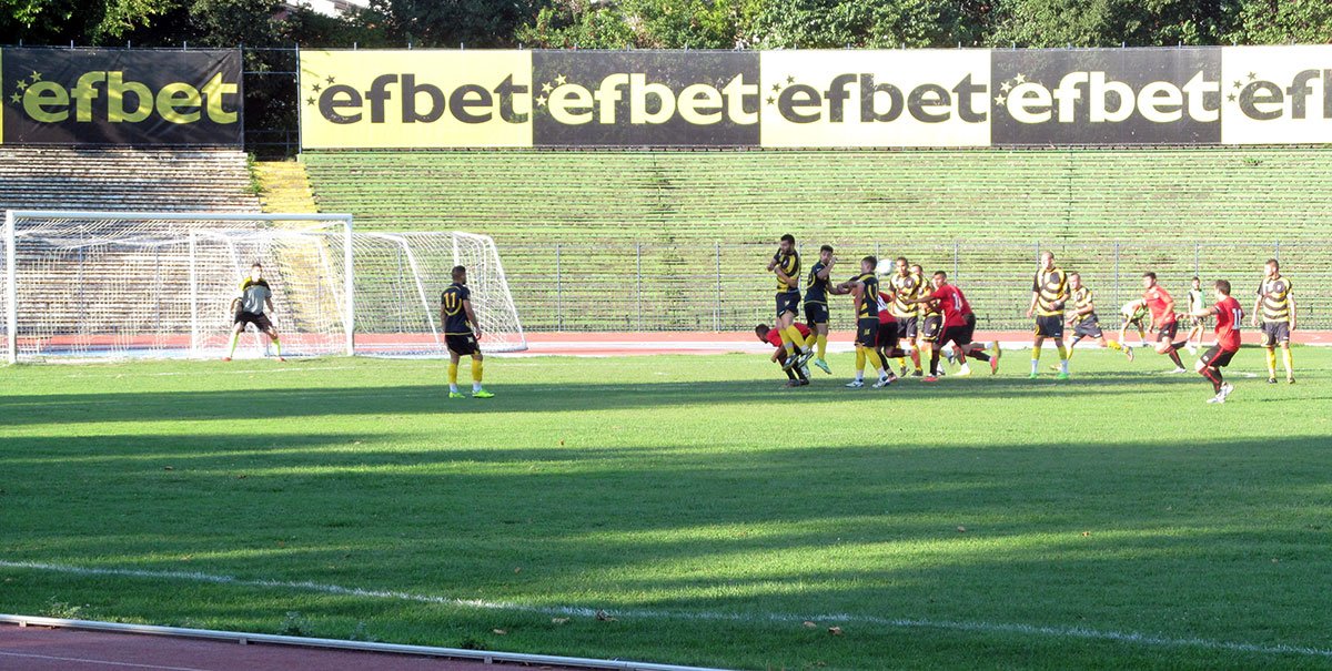 Zoom in Локо (Русе) - Ботев (Нови пазар) 3:1