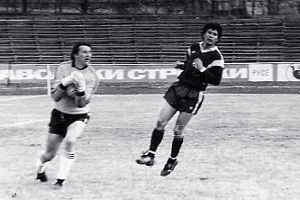 Zoom in Локомотив (Русе) - Етър (Велико Търново) 1:0